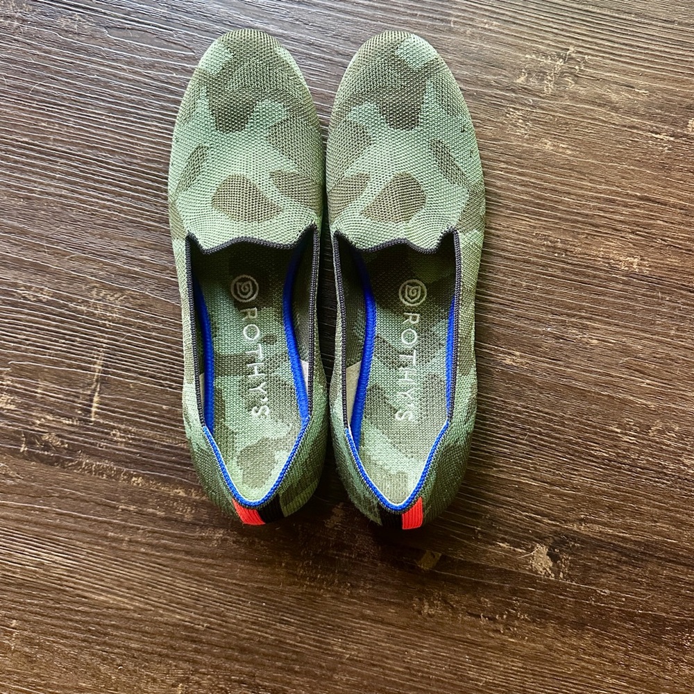 Rothy's Olive Camouflage Flats Loafer 9 Like New
